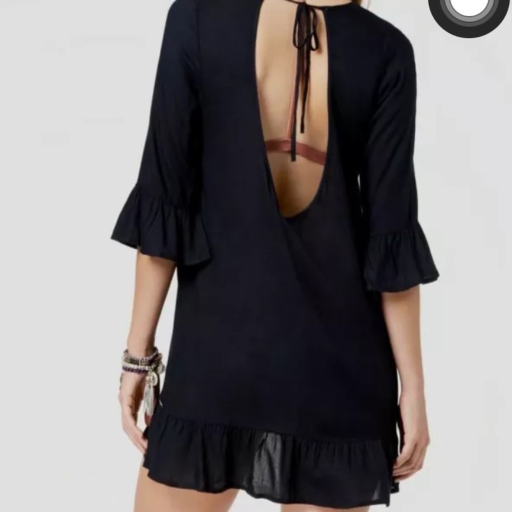 Roxy Gold Soul Coverup Sz Medium Black Crocheted Lace front Open Back w/tie - Picture 5 of 12